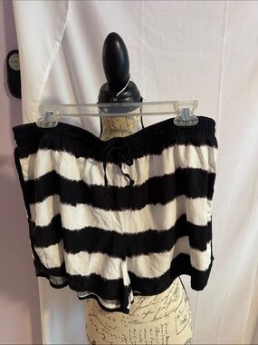 Juicy Couture Black and White Striped tie dye shorts